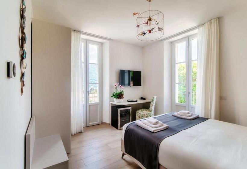 غرفة قياسية مطلّة علي البحيرة, La Vignetta Cernobbio