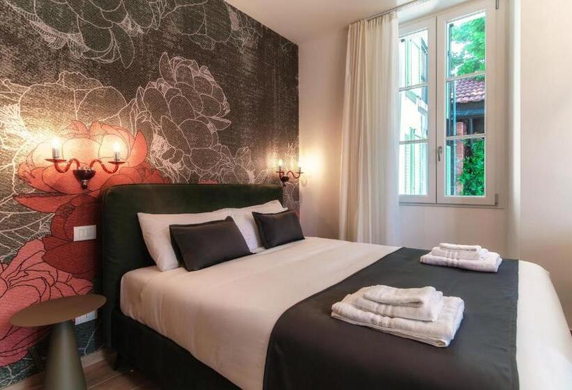 غرفة قياسية رباعية مزودة بشُرفة, La Vignetta Cernobbio