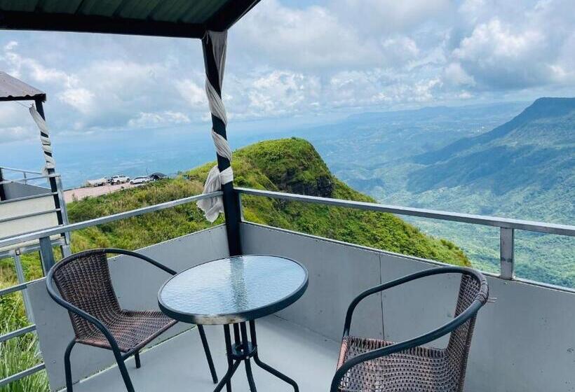 كوخ قياسي, Phu Fah Phiang Din3