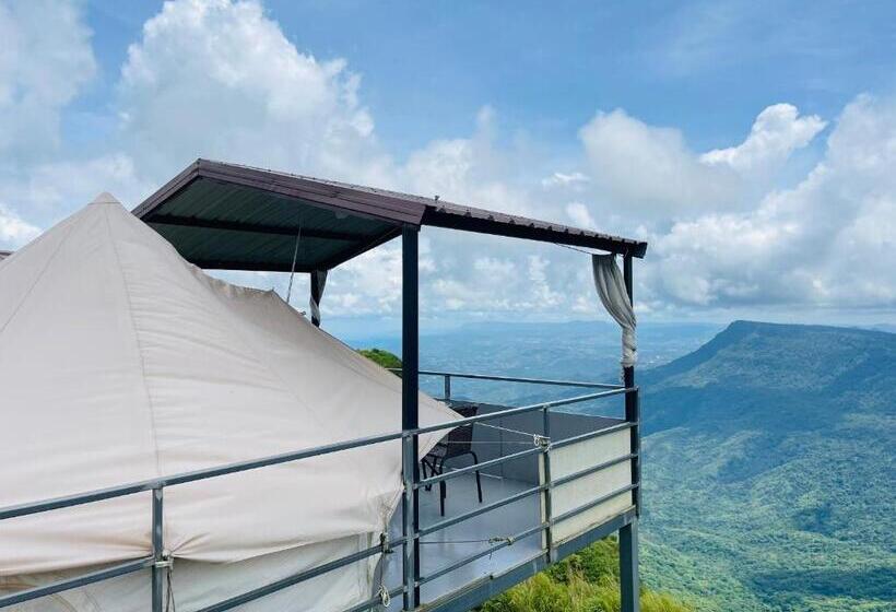 كوخ قياسي, Phu Fah Phiang Din3