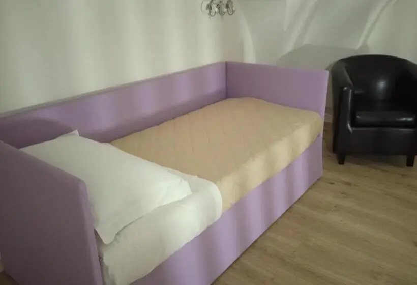 トリプルクラシックルーム, Lentisco B&b