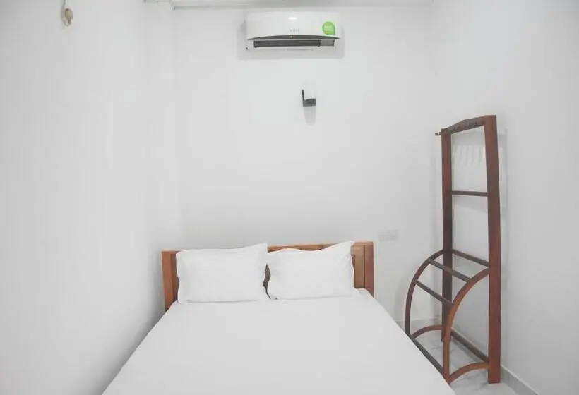 デラックスルーム, Golden City Resort Anuradhapura