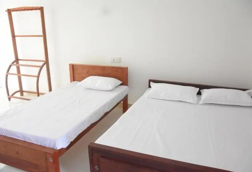 スタンダードトリプルルーム, Golden City Resort Anuradhapura