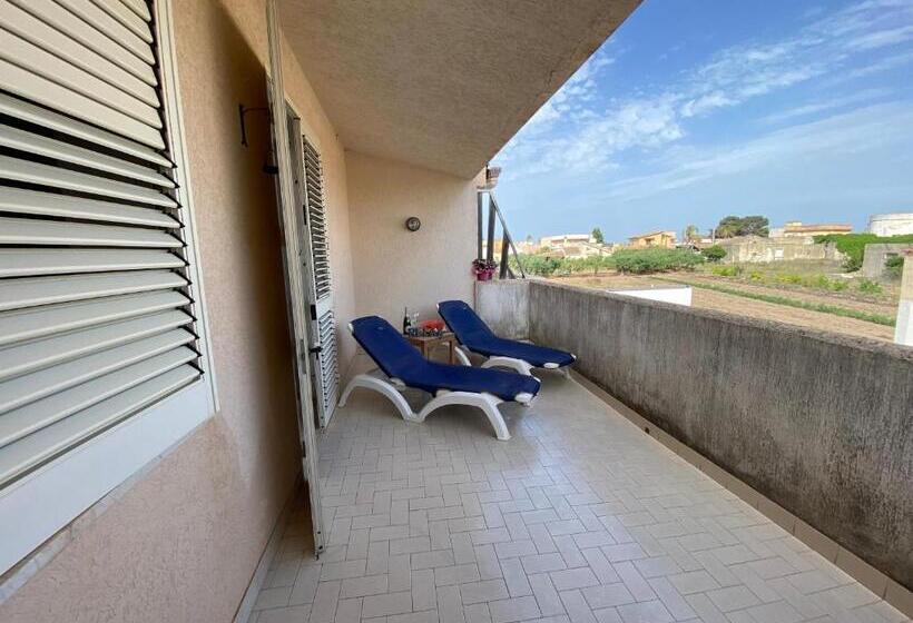 منزل غرفة نوم واحدة, Sale Di Mare