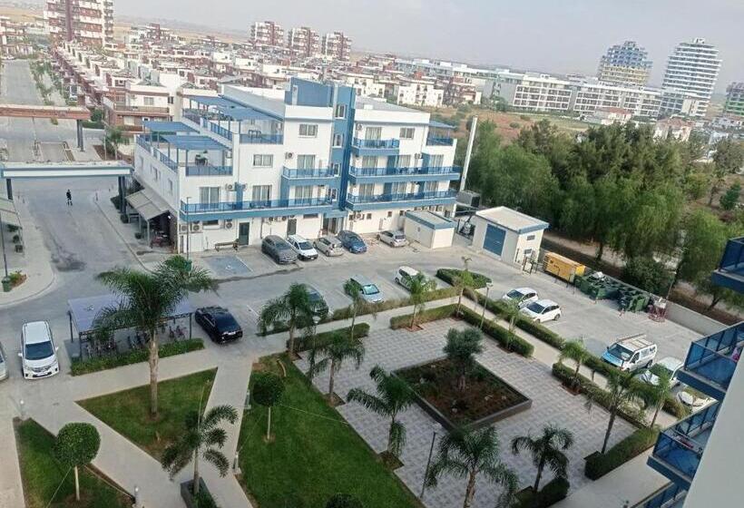 إستوديو قياسى مطل على البحر, Royal Life Poseidon