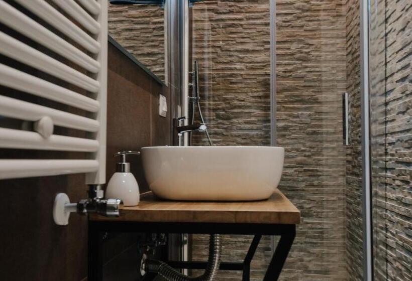 חדר סטנדרט עם מיטת קינג, Marcone Luxury Rooms   Il Giardino Di Pietra