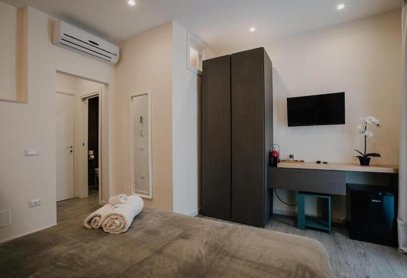 חדר סטנדרט עם מיטת קינג, Marcone Luxury Rooms   Il Giardino Di Pietra