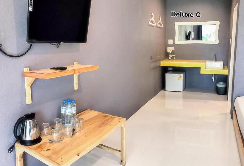 Номер Deluxe Кровать Кинг, The Toy Hoteru Resort Rayong