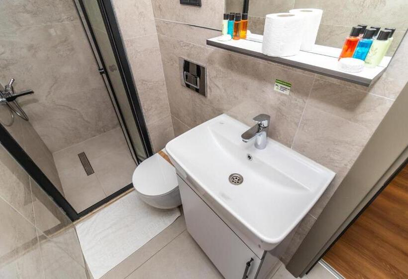 اتاق استاندارد, Wond House