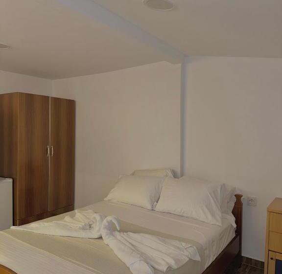 Номер Стандарт Вид на Горы, Vilabakiaj