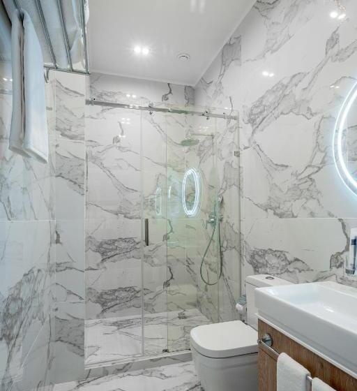 اتاق استاندارد با تخت بزرگ, Qazaq Hotel Premium