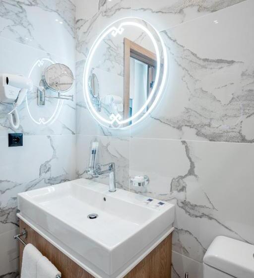 اتاق استاندارد با تخت بزرگ, Qazaq Hotel Premium