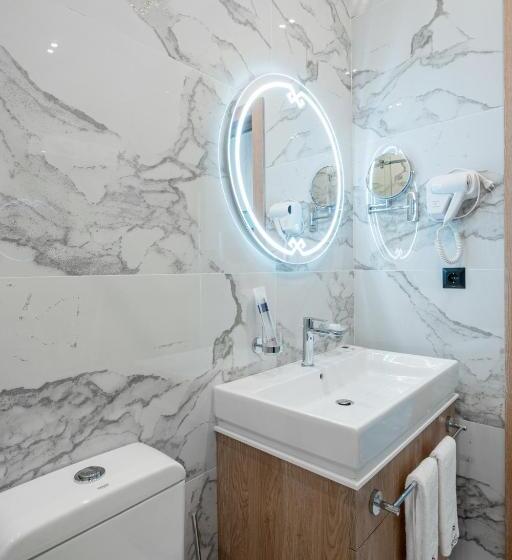 اتاق سوپریور با تخت بزرگ, Qazaq Hotel Premium