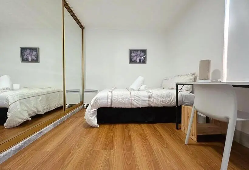 スタンダードルーム, Montrose Double Bed Room Close To City