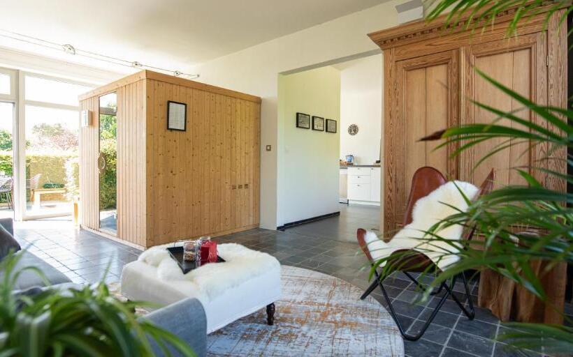 Номер Стандарт, B&b Art Aviation 4épis