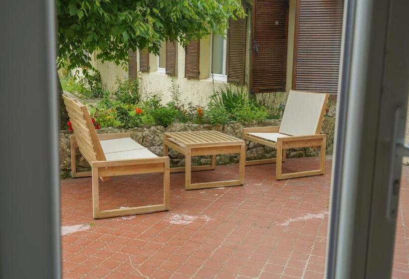 Люкс Вид на Сад, Chateau Eck