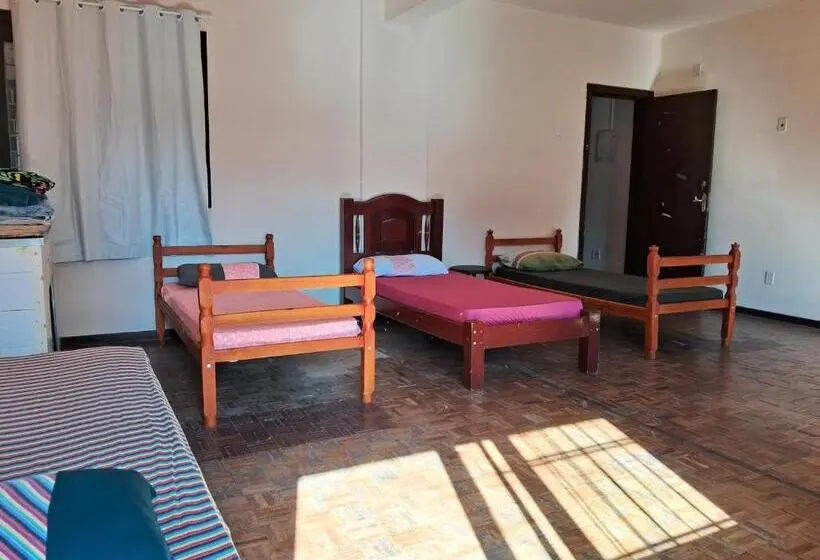 Standard Neljän Hengen Huone Jaettu Kylpyhuone, Hostel E Café Da Lobo