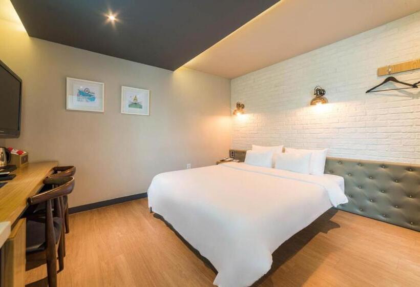 اتاق لوکس, Bridge