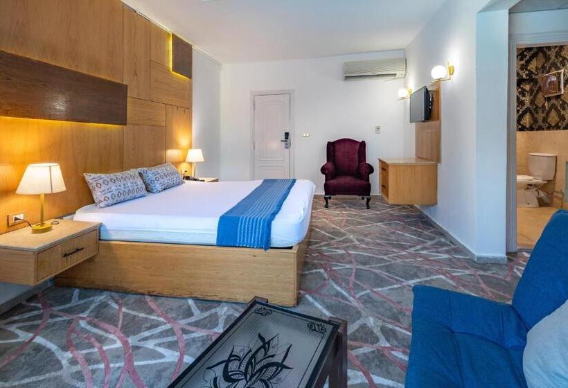 سوییت خانوادگی, Marina Plaza Resort Alamein