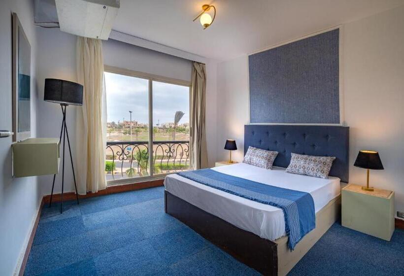 سوئیت 2 خوابه, Marina Plaza Resort Alamein