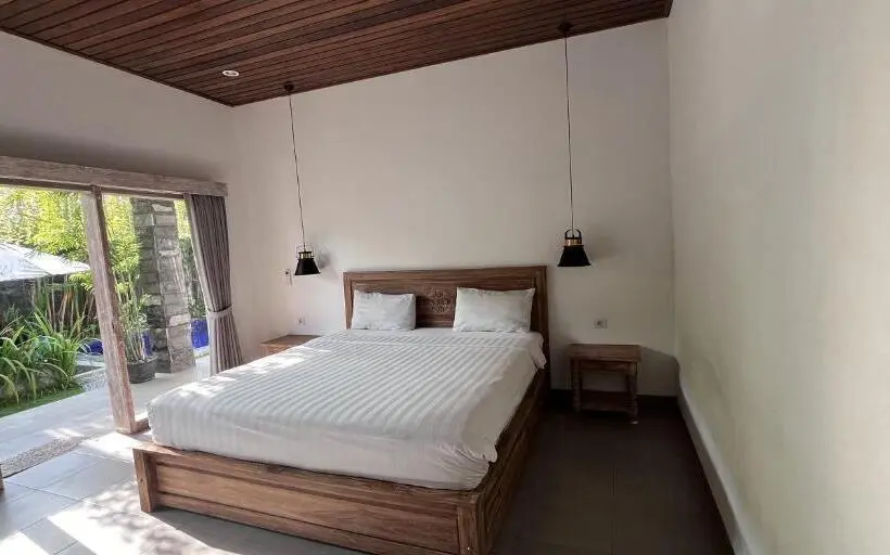 デラックスルーム, Pis Bolong Canggu