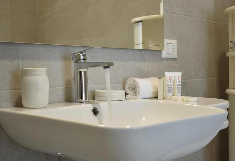 Habitació Estàndard, Welc ōm Padova Panta Rei Rooms