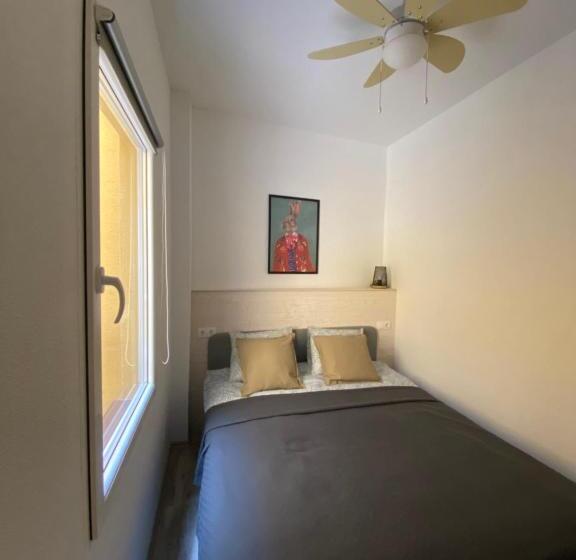 اتاق خانوادگی, Santa Banana Apartment Alicante