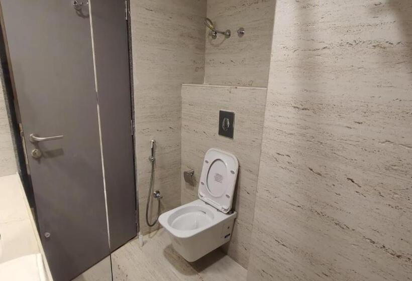 Номер Deluxe, The Belita Hotel & Spa