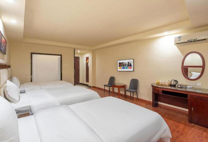 标准三人间, Huahang Hotel   Guangzhou Baiyun International Airport   Free Airport Shuttle Bus
