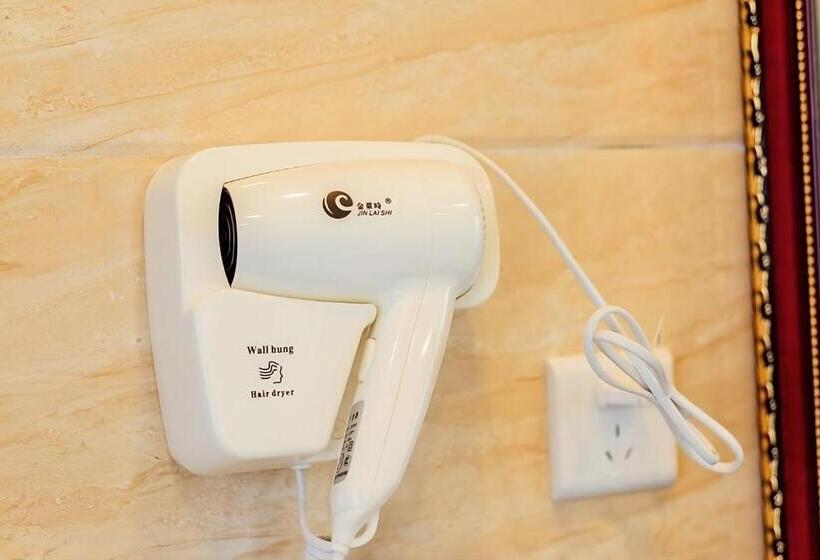 标准三人间, Huahang Hotel   Guangzhou Baiyun International Airport   Free Airport Shuttle Bus