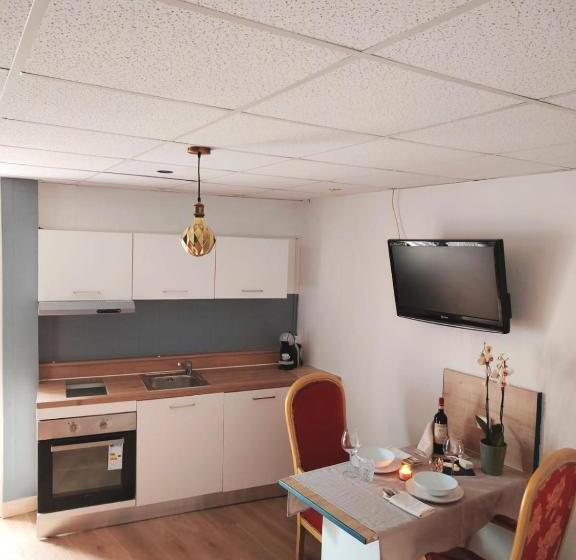 标准工作室, Appart Hôtel Le Combes