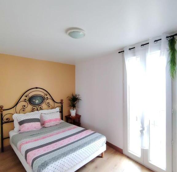Апартаменты 1 Спальня с Видом, Appart Hôtel Le Combes