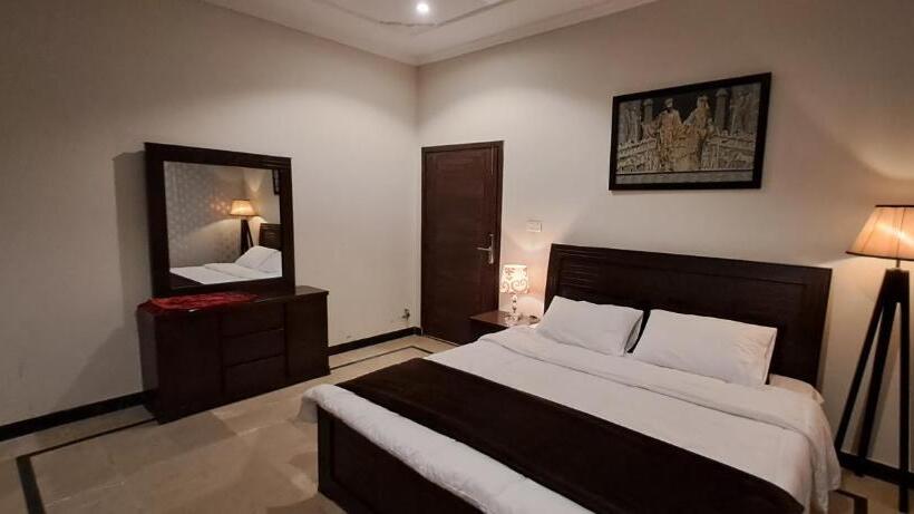 Deluxe-huone King-vuode, Concept Guest House