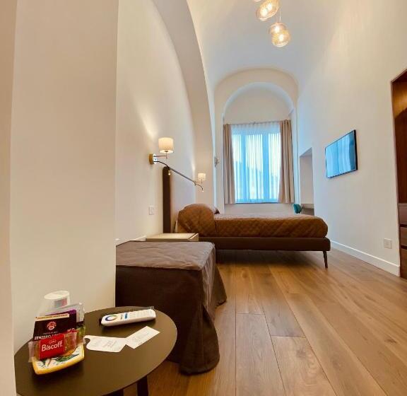 חדר קלאסי לשלושה, Dimora Donna Maria Relais