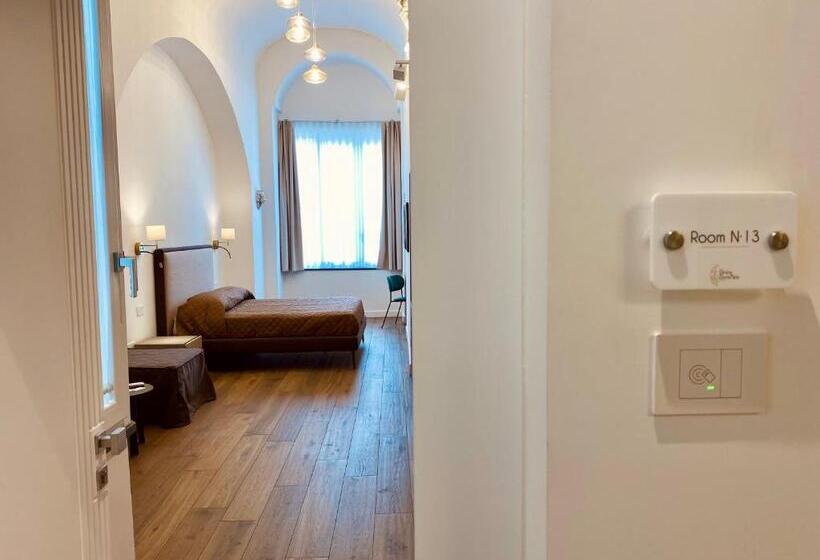 חדר קלאסי לשלושה, Dimora Donna Maria Relais