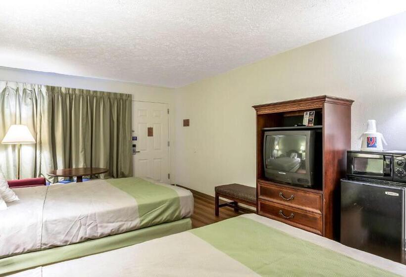 غرفة قياسية رباعية, Americas Best Value Inn Edgewood, Md