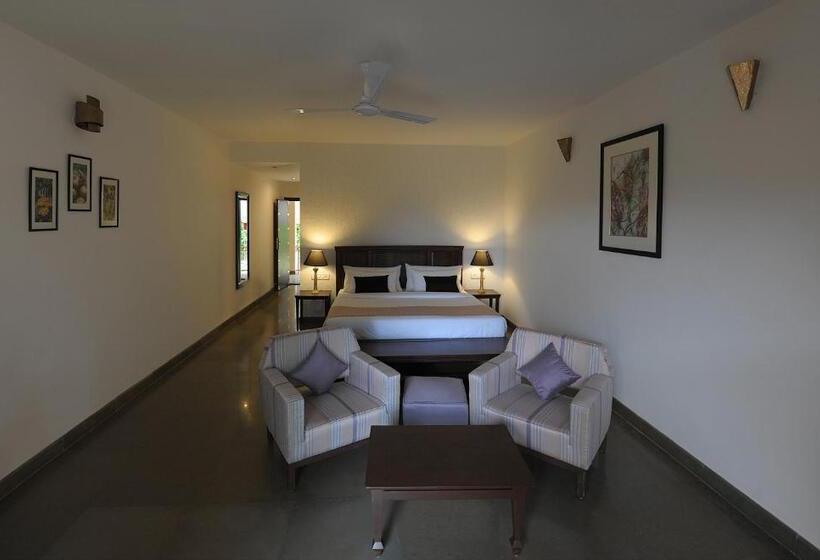 Junior suite with river view, Amritara Social Palace, Uttarkashi