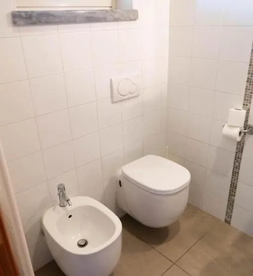 Triple Room Sea View, Bagno Lunezia