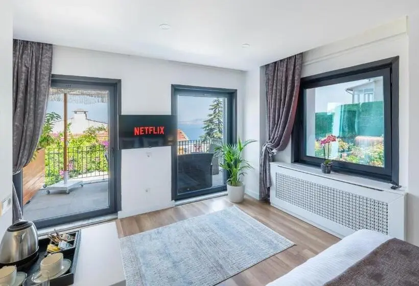 オーシャンビューデラックスルームバルコニー付き, Hillora Hotel Buyukada