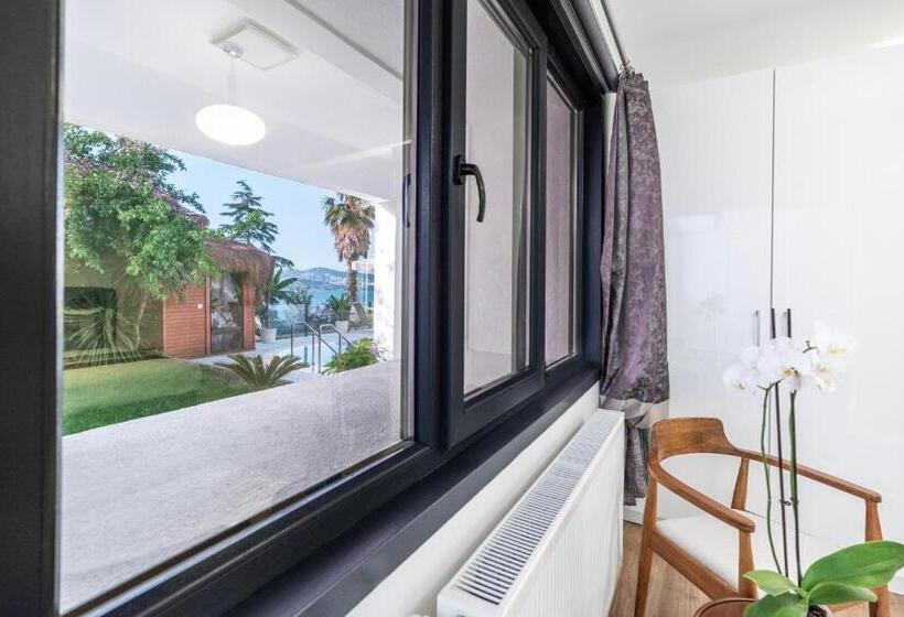 Студия Стандарт Вид на Море, Hillora Hotel Buyukada