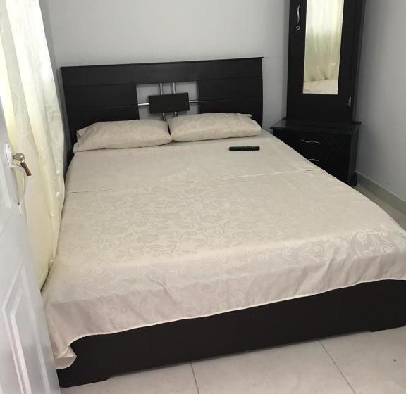 标准单人间, Maxim