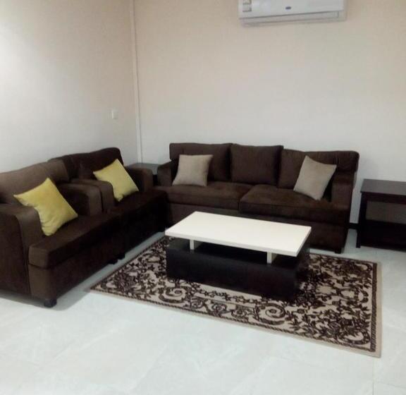 شقة غرفة واحدة, Milan