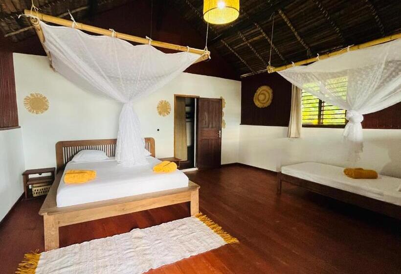 بانگلوی استاندارد با چشمانداز دریا, Tsara Beach