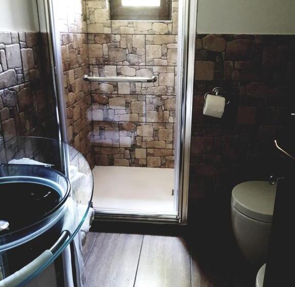 스탠다드 스튜디오, Heaven Guesthouse