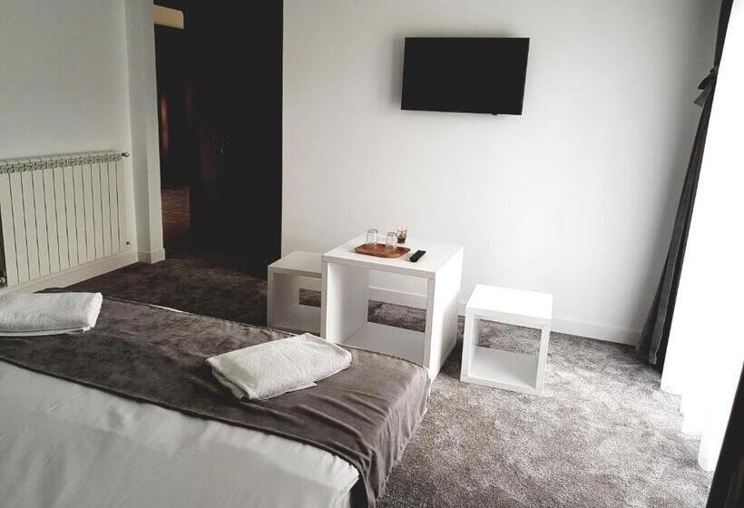 스탠다드 스튜디오, Heaven Guesthouse