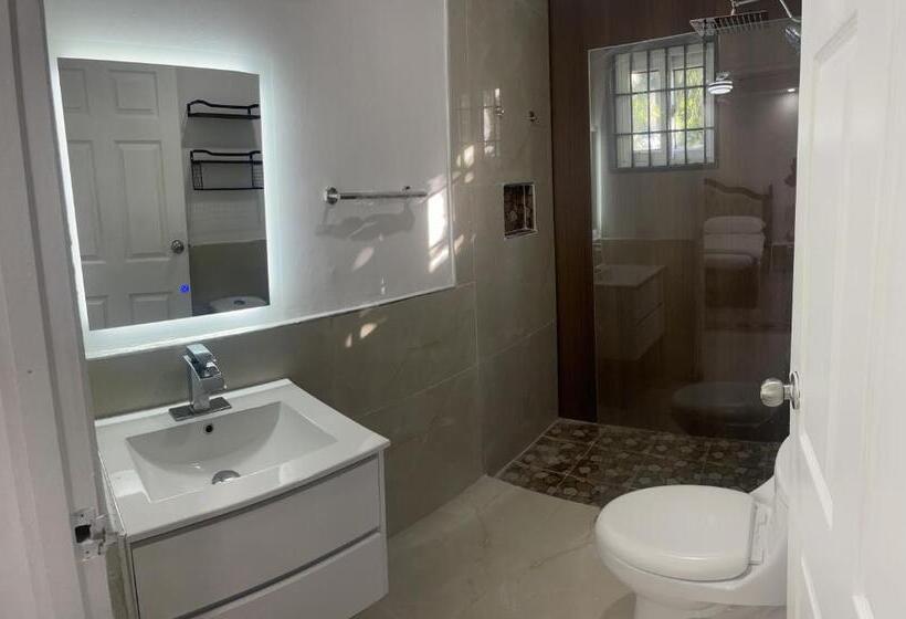 اتاق استاندارد, Richmond Hartland Suite