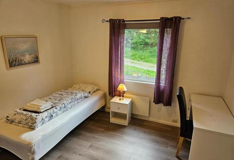 Номер Стандарт Индивидуальный Совместная Ванная, Risøyhamn Kafe