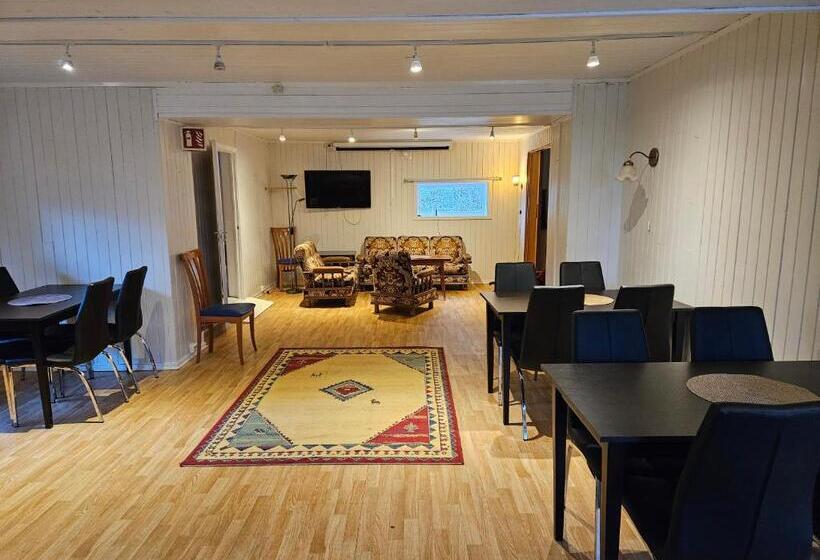 Номер Стандарт Индивидуальный Совместная Ванная, Risøyhamn Kafe