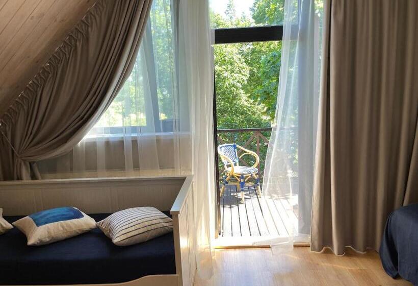 اتاق لوکس با بالکن, Sunrise Beach Villa