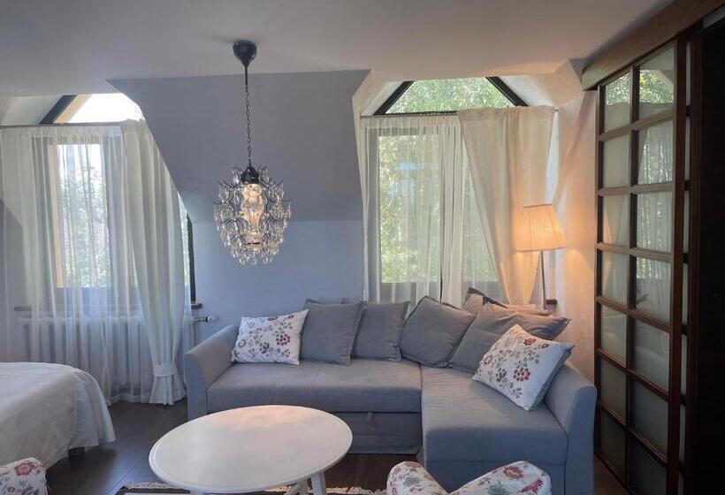 سوییت, Sunrise Beach Villa